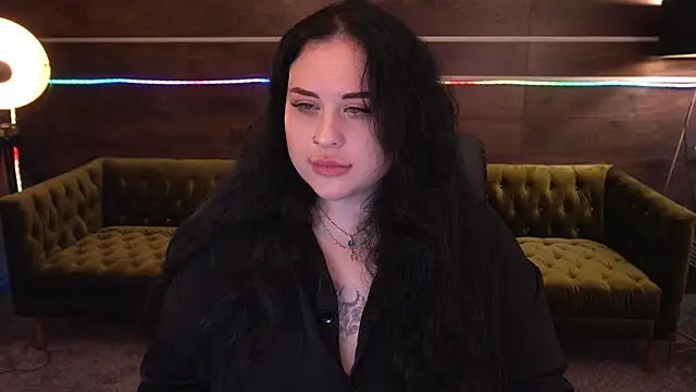 Snapshot of SerahMirabeli chatting on September 10, 2025, 2:16 pm SerahMirabeli online show from September 10, 2025, 2:16 pm