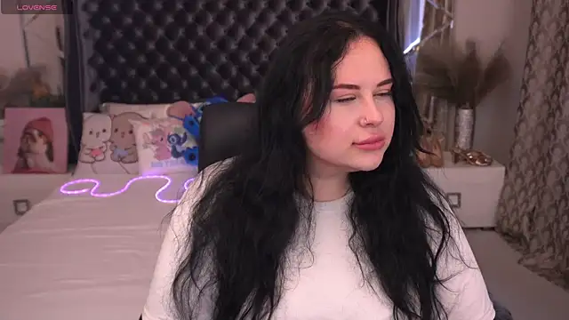 Snapshot of SerahMirabeli chatting on September 12, 2025, 12:49 pm SerahMirabeli online show from September 12, 2025, 12:49 pm