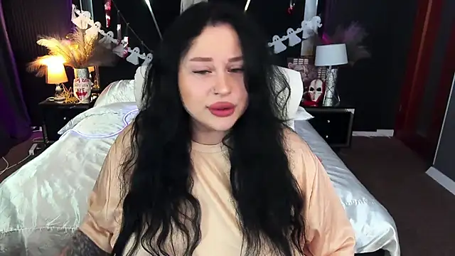 Snapshot of SerahMirabeli chatting on November 1, 2025, 8:25 pm SerahMirabeli online show from November 1, 2025, 8:25 pm