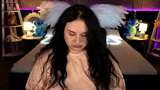 Snapshot of SerahMirabeli chatting on November 6, 2025, 7:40 pm SerahMirabeli online show from November 6, 2025, 7:40 pm