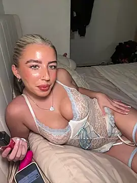 BlondeBetty online show from February 22, 2026, 5:58 pm