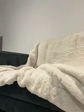 SexySaraxxoo online show from December 22, 2025, 12:05 pm