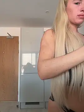 SexySaraxxoo online show from May 26, 2026, 10:46 am