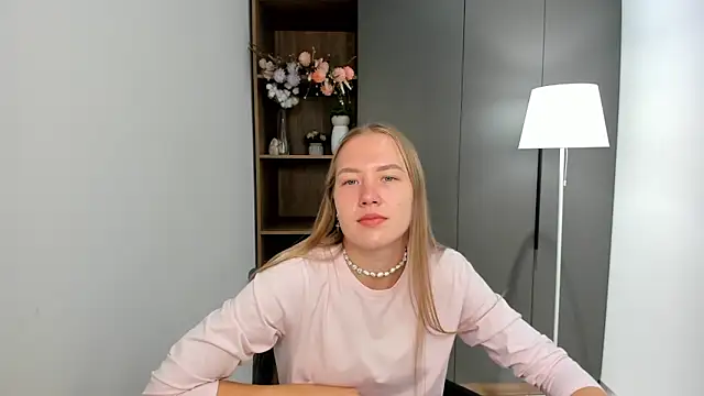 Snapshot of AlbaMesick chatting on September 11, 2025, 5:40 am AlbaMesick online show from September 11, 2025, 5:40 am