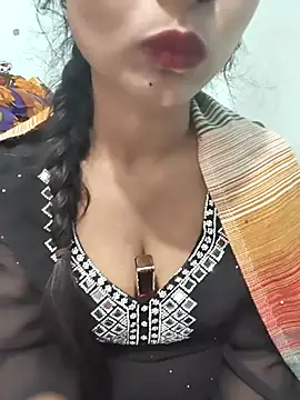 Snapshot of Itz_Mayra_ chatting on February 1, 2026, 10:46 am Itz Mayra online show from February 1, 2026, 10:46 am