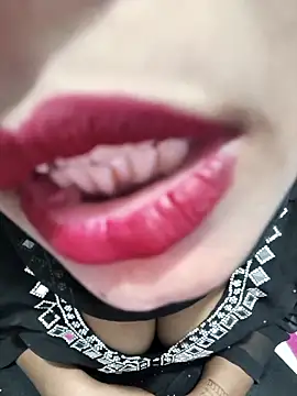 Snapshot of Itz_Mayra_ chatting on December 23, 2025, 10:25 am Itz Mayra online show from December 23, 2025, 10:25 am