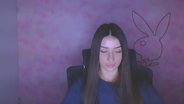 AlisaBubbles online show from October 6, 2025, 4:41 pm