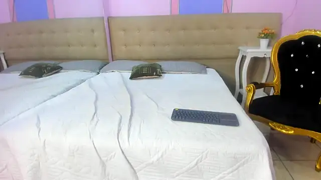 Aisha Noir online show from September 19, 2025, 12:09 pm