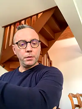 Marronglace1 online show from December 5, 2025, 10:25 am