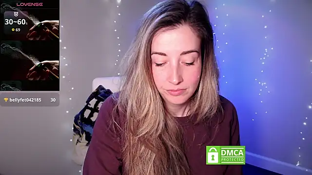 Snapshot of SuggestiveBehavior chatting on November 12, 2025, 5:28 pm SuggestiveBehavior online show from November 12, 2025, 5:28 pm