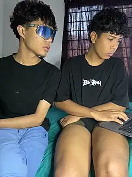 Snapshot of Leopard_play chatting on November 25, 2025, 12:05 pm Leopard play online show from November 25, 2025, 12:05 pm