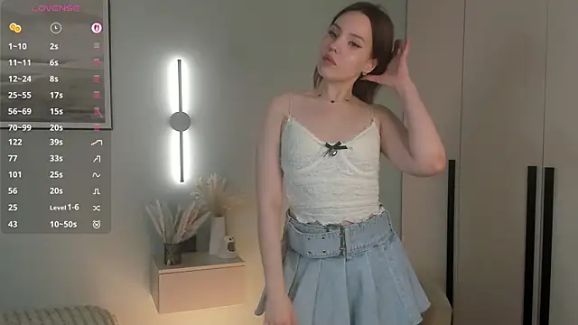 Snapshot of EmelySwickheimer chatting on November 21, 2025, 7:13 pm EmelySwickheimer online show from November 21, 2025, 7:13 pm