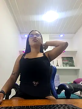 susan mooree online show from September 23, 2025, 11:39 am