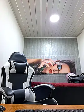 susan mooree online show from January 6, 2026, 7:29 pm