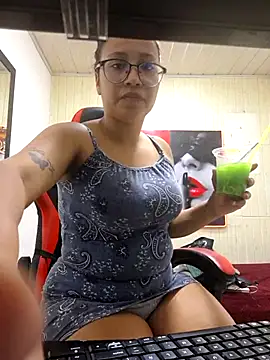 susan mooree online show from December 4, 2025, 7:24 pm