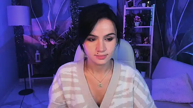 MonicaFarmer online show from September 30, 2025, 5:41 pm