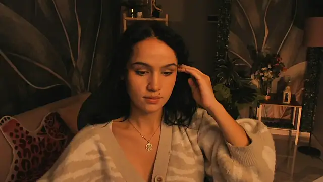 MonicaFarmer online show from October 8, 2025, 5:57 pm