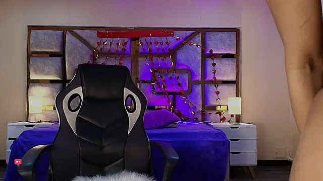 ANABELL BROWN online show from February 24, 2026, 7:37 pm