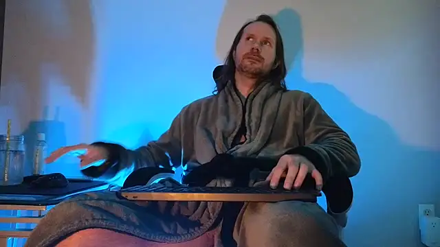 AlbinoAdonis online show from September 30, 2025, 9:32 pm