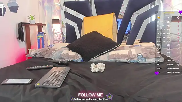 Charlotte Landry   online show from May 25, 2026, 5:11 pm