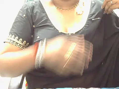 Snapshot of Nisha-telugu chatting on June 10, 2026, 3:35 pm Nisha-telugu online show from June 10, 2026, 3:35 pm