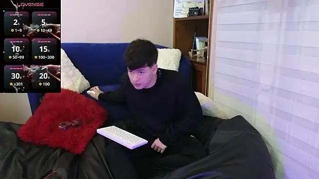 Snapshot of tightncuteass chatting on February 17, 2026, 11:35 pm tightncuteass online show from February 17, 2026, 11:35 pm