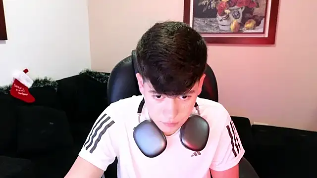 Snapshot of tightncuteass chatting on November 20, 2025, 11:36 pm tightncuteass online show from November 20, 2025, 11:36 pm