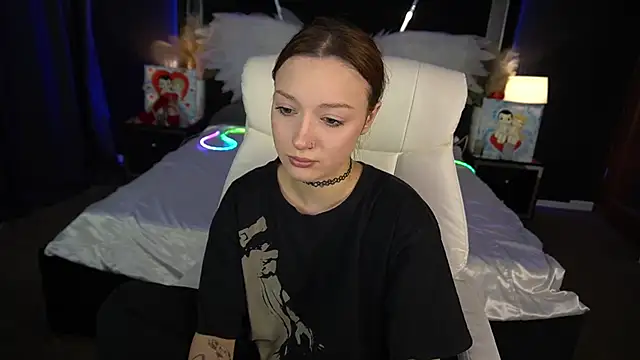 FoxyMayy online show from February 20, 2026, 1:57 pm