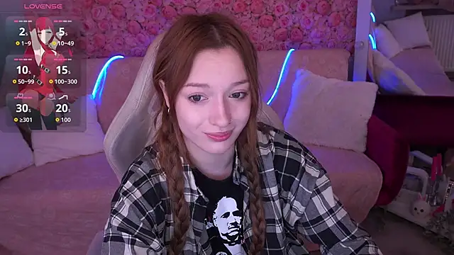 FoxyMayy online show from March 28, 2026, 9:54 am