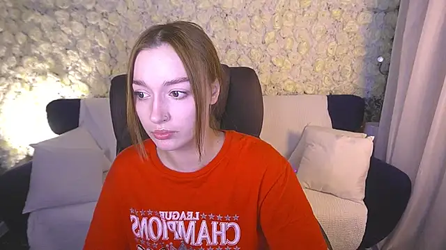 Snapshot of FoxyMayy chatting on June 14, 2026, 7:48 pm FoxyMayy online show from June 14, 2026, 7:48 pm