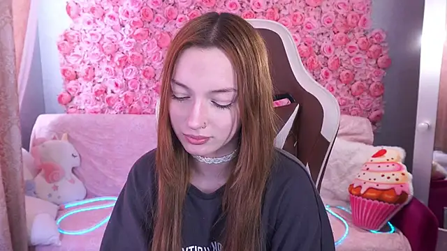 FoxyMayy online show from May 28, 2026, 1:50 pm