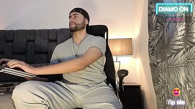 Thomas redcol online show from December 2, 2025, 6:53 pm