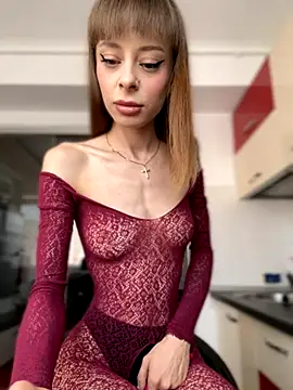 BabyBee  online show from September 24, 2025, 6:20 am