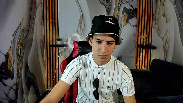 Snapshot of Ken_BoySlim chatting on September 17, 2025, 8:00 pm Ken BoySlim online show from September 17, 2025, 8:00 pm