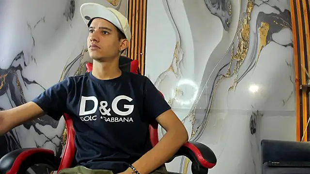 Snapshot of Ken_BoySlim chatting on September 15, 2025, 9:04 pm Ken BoySlim online show from September 15, 2025, 9:04 pm