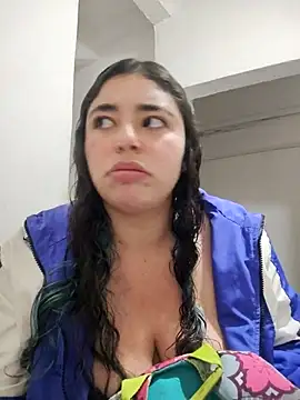 Bagiolett online show from April 17, 2026, 7:17 pm