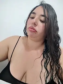 Bagiolett online show from April 14, 2026, 7:19 pm