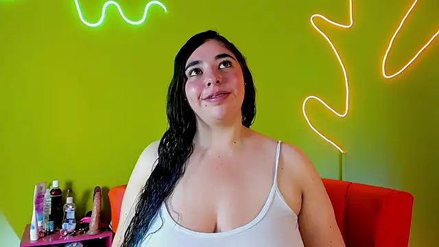 Bagiolett online show from October 7, 2025, 4:52 pm