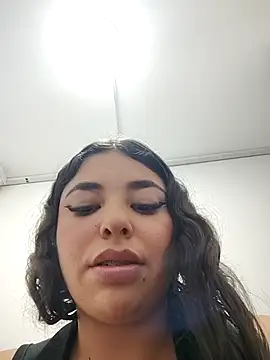 Bagiolett online show from October 18, 2025, 9:17 pm