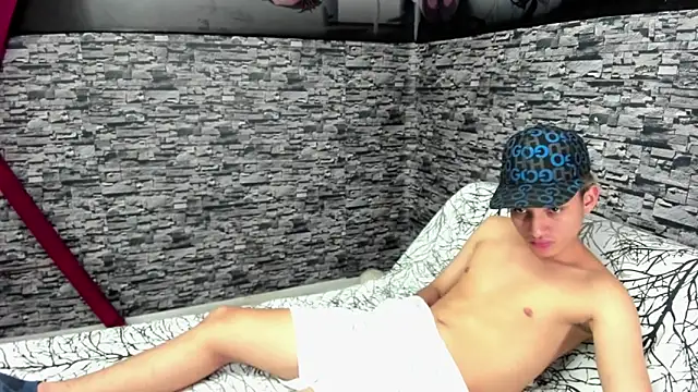 Snapshot of weesley_boy chatting on October 10, 2025, 10:43 pm weesley boy online show from October 10, 2025, 10:43 pm