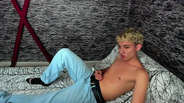 Snapshot of weesley_boy chatting on September 11, 2025, 11:38 pm weesley boy online show from September 11, 2025, 11:38 pm