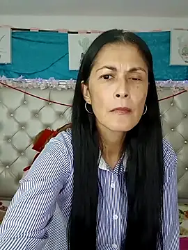 ZARAY 1118 online show from October 17, 2025, 9:27 pm