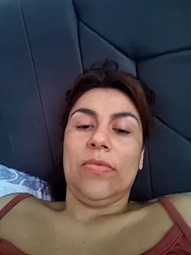 vanessa-titisM online show from April 11, 2026, 3:16 pm