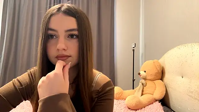 CatherinDream online show from November 29, 2025, 3:28 am