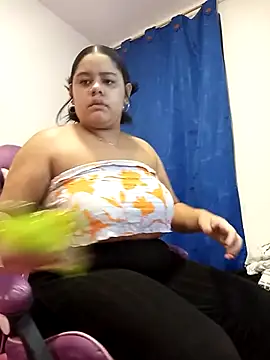 Anabelle 00  online show from October 17, 2025, 3:10 am