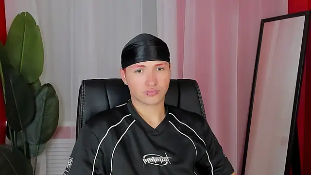 Snapshot of JonnyDarka chatting on November 12, 2025, 10:52 am JonnyDarka online show from November 12, 2025, 10:52 am