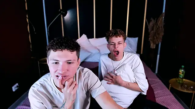 Snapshot of JonnyDarka chatting on October 8, 2025, 11:01 am JonnyDarka online show from October 8, 2025, 11:01 am