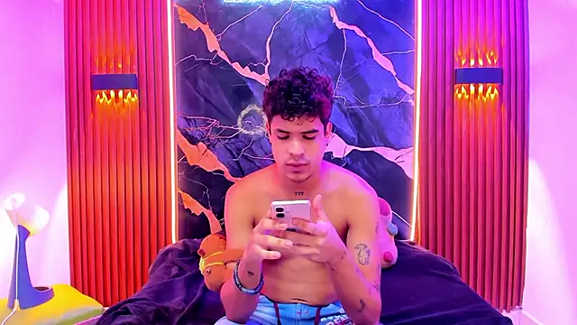 Snapshot of Lucky_boys__X chatting on February 26, 2026, 11:54 am Lucky boys X online show from February 26, 2026, 11:54 am