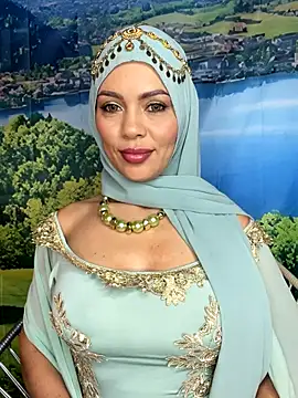  hafsa  online show from December 2, 2025, 4:09 pm