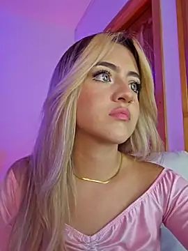 Snapshot of MaryMoon_ chatting on September 13, 2025, 2:11 am MaryMoon online show from September 13, 2025, 2:11 am